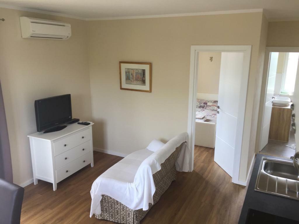 Apartment Luiza Funtana Exterior photo